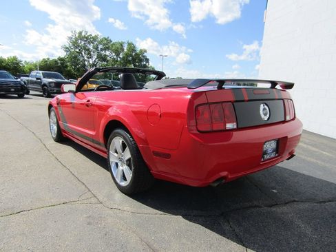 Used 2006 Ford Mustang GT RWD image 9