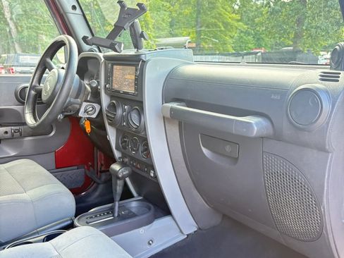 Used 2008 Jeep Wrangler Unlimited Rubicon w/ PWR Convenience Group AWD/4WD image 28