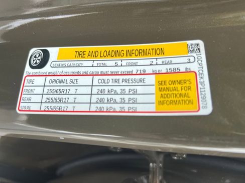 Used 2023 Chevrolet Colorado LT w/ LT Convenience Package II image 29