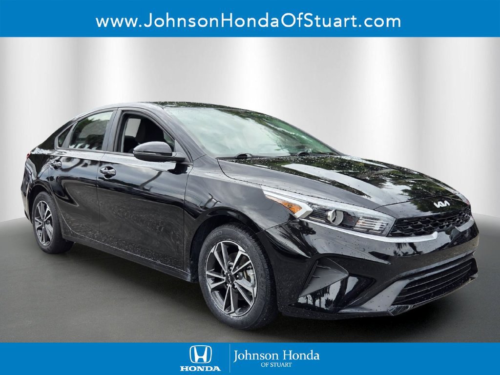 Used 2024 Kia Forte LXS w/ LXS Technology Package FWD image 1