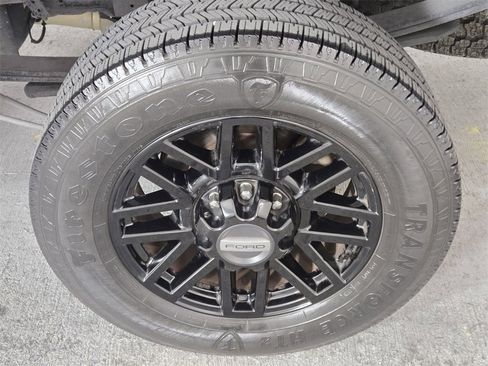 Used 2019 Ford F250 Lariat image 13