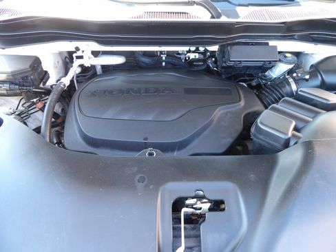 Used 2016 Honda Pilot Touring image 26