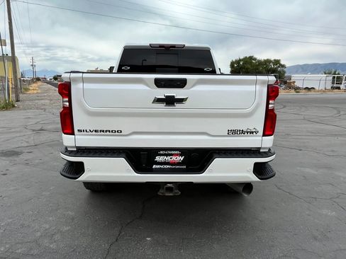 Used 2023 Chevrolet Silverado 2500 High Country w/ Z71 Off-Road Package AWD/4WD image 9