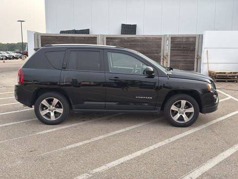 Used 2017 Jeep Compass High Altitude AWD/4WD image 7