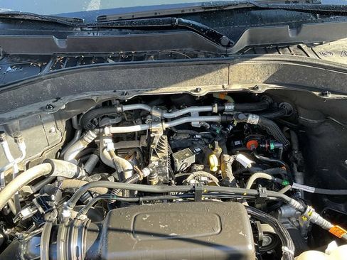 Used 2021 Ford Explorer XLT w/ Equipment Group 202A AWD/4WD image 68