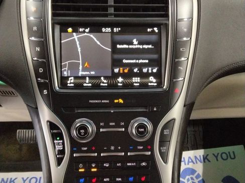 Used 2018 Lincoln MKX Reserve w/ Driver Assistance Package image 17