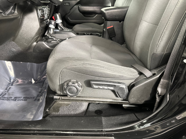 Certified 2022 Jeep Gladiator Sport AWD/4WD image 5