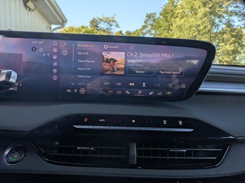 New 2026 Buick Enclave Sport Touring w/ Power Package image 17