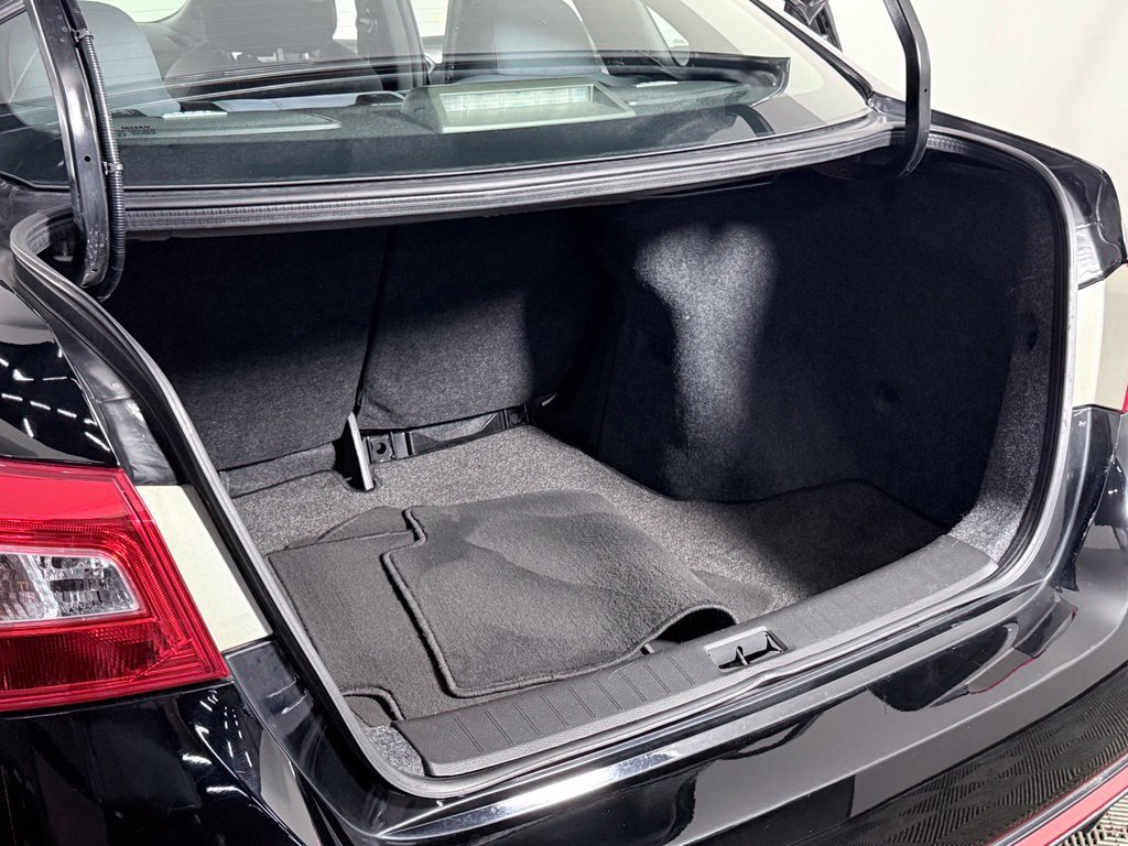Used 2018 Nissan Sentra NISMO FWD image 30