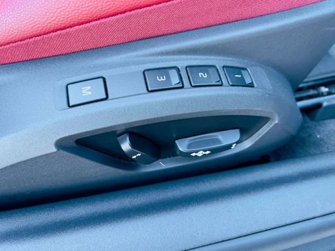 Used 2013 Volvo C70 T5 image 28