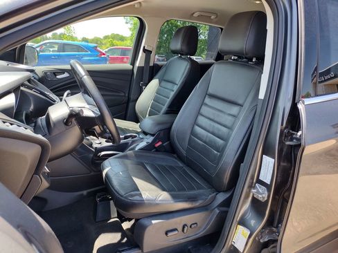 Used 2016 Ford Escape Titanium AWD/4WD image 2