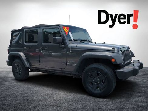 Used 2017 Jeep Wrangler Unlimited Sport w/ Connectivity Group AWD/4WD image 32