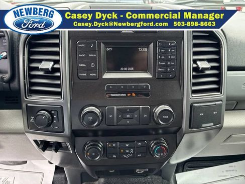 Used 2019 Ford F350 XLT w/ Camper Package AWD/4WD image 19