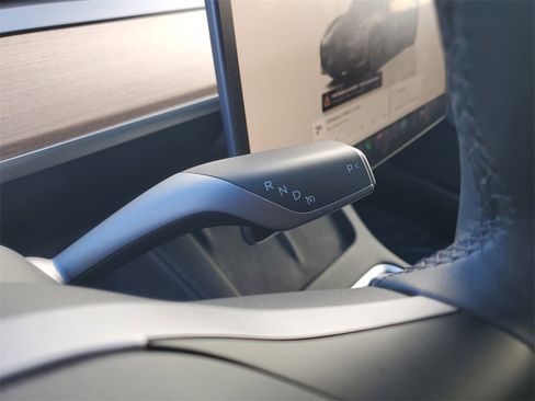 Used 2023 Tesla Model 3 Standard Range image 28