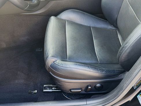 Used 2018 Kia Stinger Premium image 18