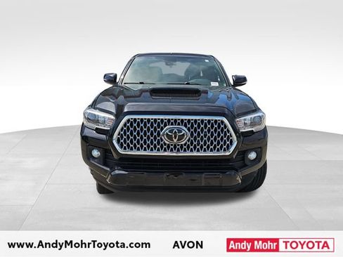 Used 2019 Toyota Tacoma TRD Sport AWD/4WD image 3