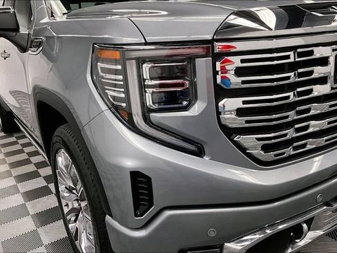 Used 2023 GMC Sierra 1500 Denali w/ Denali Reserve Package AWD/4WD image 37