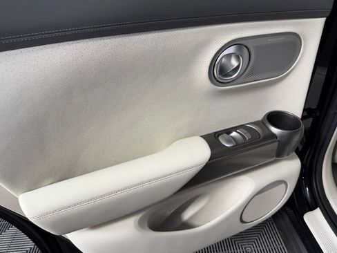 Used 2025 Genesis GV60 Advanced image 28