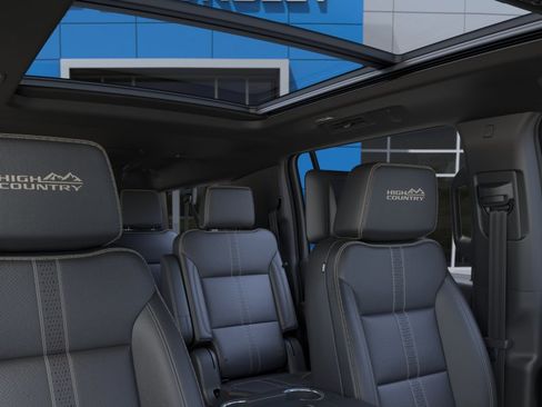 New 2026 Chevrolet Suburban High Country AWD/4WD image 37