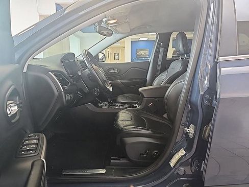 Used 2019 Jeep Cherokee Limited AWD/4WD image 13