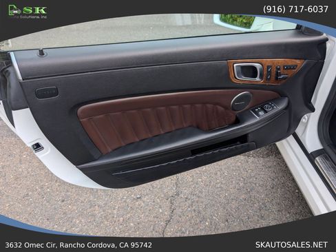 Used 2015 Mercedes-Benz SLK 250 image 31