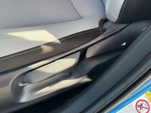 Used 2019 Toyota Prius LE FWD image 14