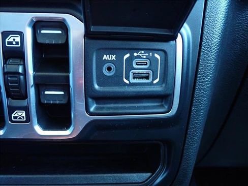Used 2023 Jeep Wrangler Unlimited Sport AWD/4WD image 18