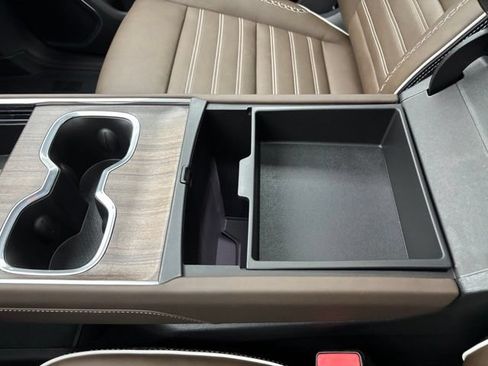 New 2026 GMC Acadia Denali Ultimate w/ LPO, Floor Liner Package AWD/4WD image 36