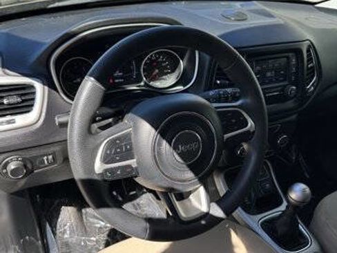 Used 2018 Jeep Compass Sport image 12