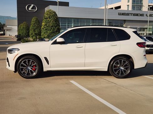 Used 2023 BMW X5 M50i w/ Climate Comfort Package image 4