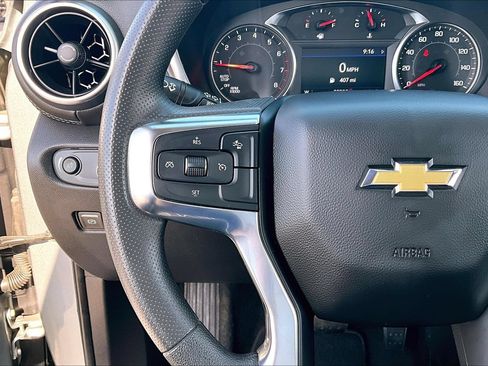 Used 2025 Chevrolet Blazer LT AWD/4WD image 19