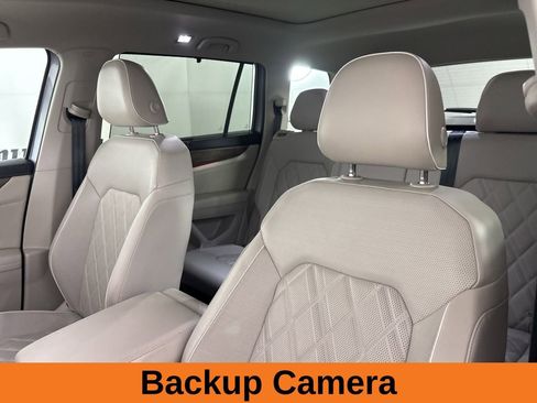 Used 2024 Volkswagen Atlas SEL Premium R-Line image 11