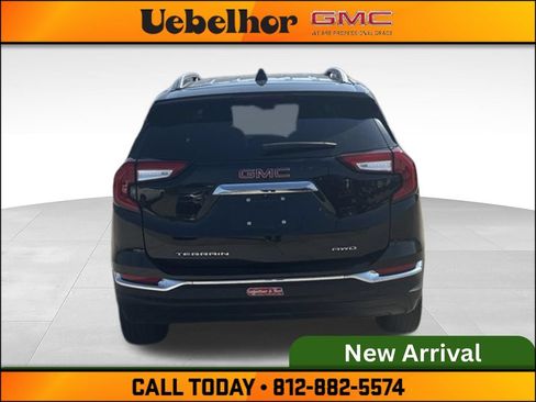 Used 2024 GMC Terrain SLT AWD/4WD image 7