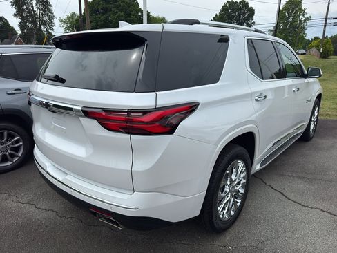 Used 2023 Chevrolet Traverse High Country w/ LPO, 'HIT The Road' Package AWD/4WD image 4