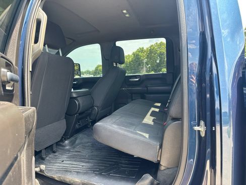 Used 2022 Chevrolet Silverado 2500 Custom w/ Custom Convenience Package AWD/4WD image 16