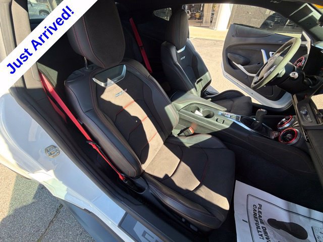 Used 2021 Chevrolet Camaro ZL1 RWD image 27
