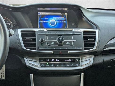 Used 2015 Honda Accord Sport image 10