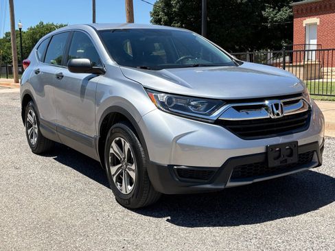 Used 2019 Honda CR-V LX image 2