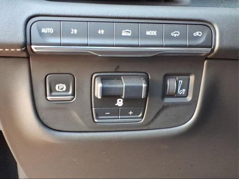 Used 2024 Cadillac Escalade ESV Premium Luxury w/ Performance Package image 20