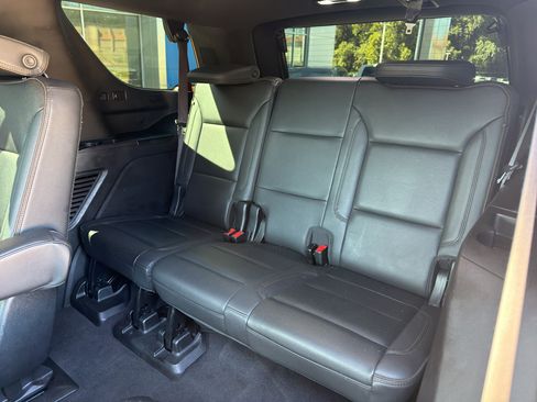 Used 2021 Chevrolet Tahoe High Country RWD image 18