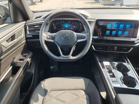 Used 2024 Volkswagen Atlas Cross Sport SE FWD image 22