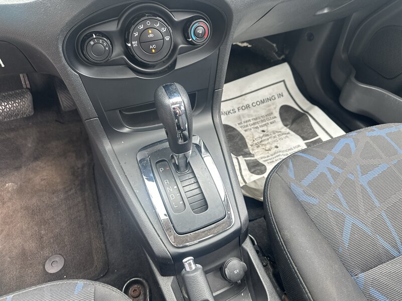 Used 2013 Ford Fiesta SE w/ Super Fuel Economy Pkg FWD image 15