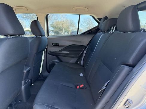 Used 2024 Nissan Kicks S image 25