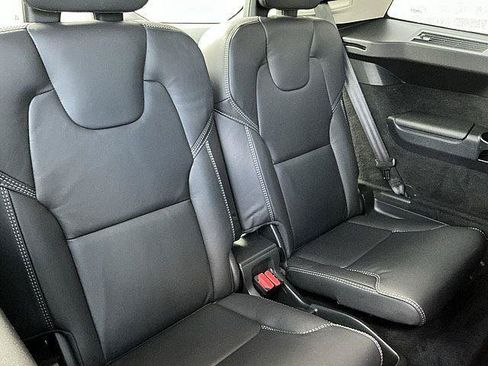 Certified 2023 Volvo XC90 B6 Ultimate w/ Protection Package Premier AWD/4WD image 19
