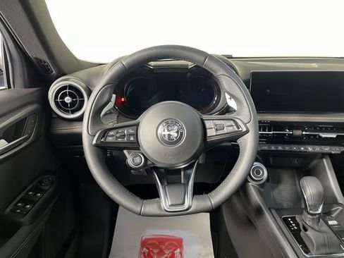 Used 2025 Alfa Romeo Tonale Veloce w/ Premium Package image 20