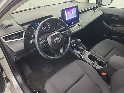 Used 2025 Toyota Corolla LE image 25