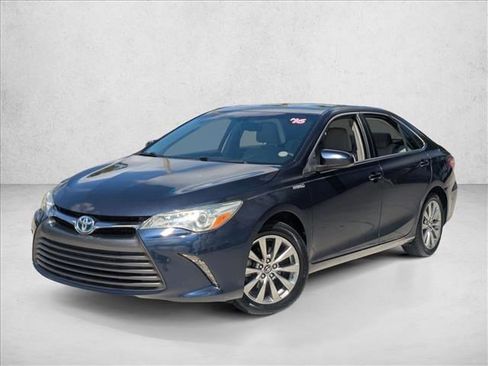 Used 2016 Toyota Camry XLE w/ Moonroof Package image 1