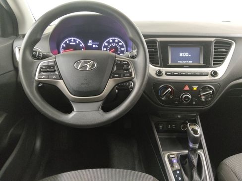 Used 2021 Hyundai Accent SE FWD image 22