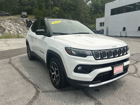 Certified 2024 Jeep Compass Limited AWD/4WD image 3