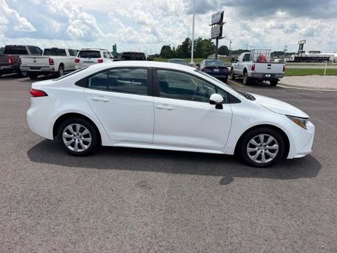 Used 2023 Toyota Corolla LE FWD image 4